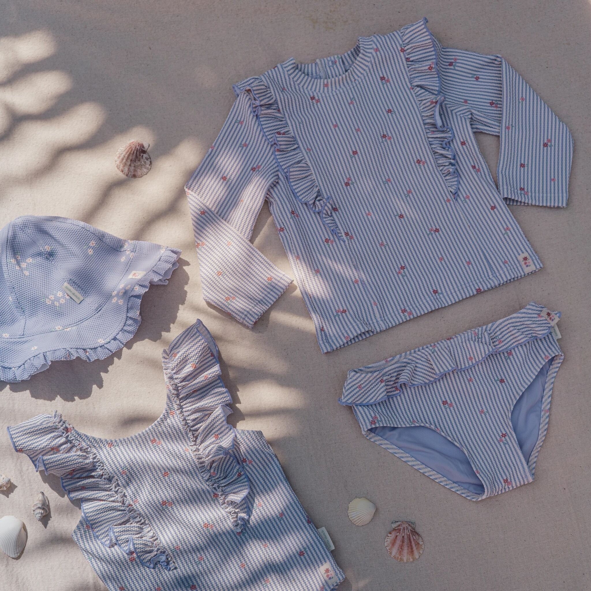 CL26030805 - Mare Bimba - LITTLE DUTCH