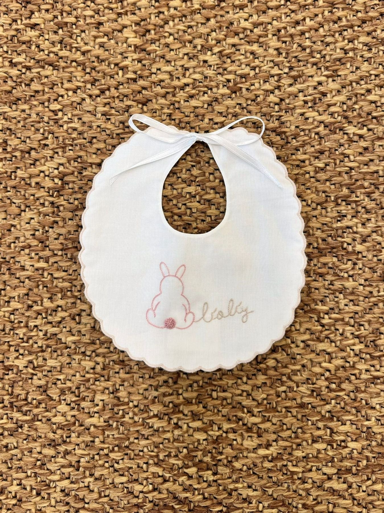 Bavetta ricamata a mano Neonata ROSA BUNNY BAV 10 BIS/R corredino e abbigliamento neonato | NANU' BABY