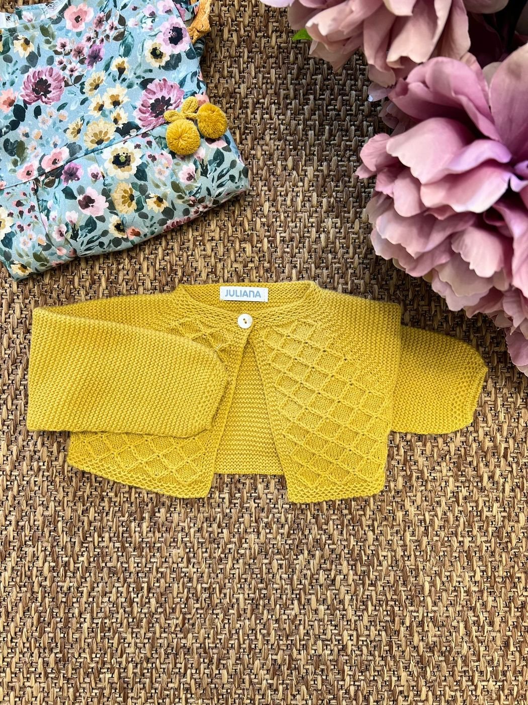Giacchetta rombi Bimba ORO J6190 corredino e abbigliamento neonato | NANU' BABY