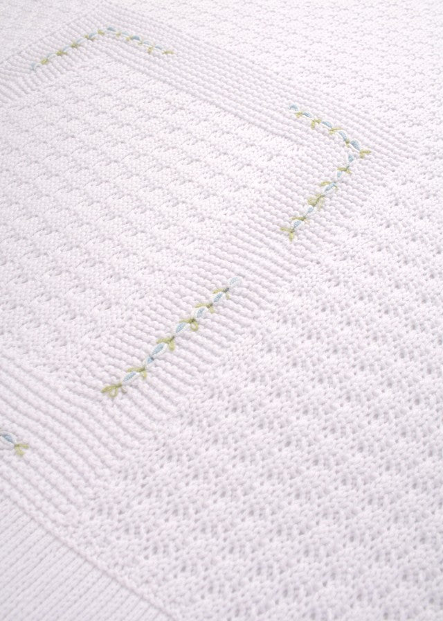 White Embroidered Flower Blanket SAIT/CO-C