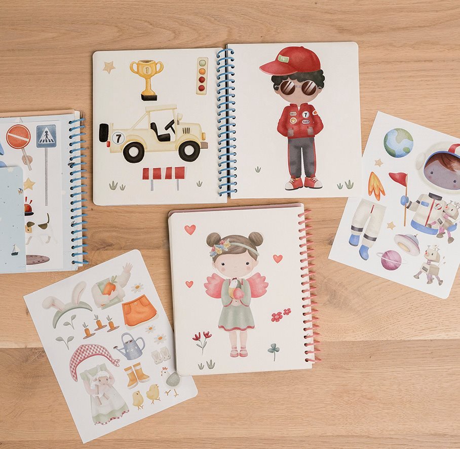 Libro Dress me up con stickers MLTICOLORE 125407 corredino e abbigliamento neonato | NANU' BABY