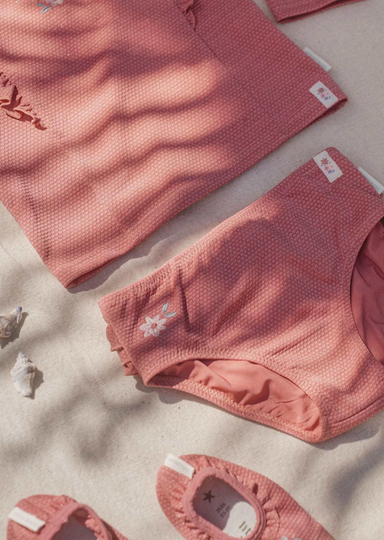 CL26030809 - Mare Bimba - LITTLE DUTCH